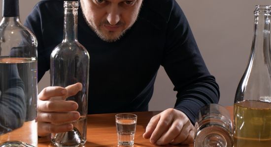 Quando uma pessoa pode ser considerada alcoólatra