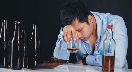 Entenda como funciona a internação para alcoólatras