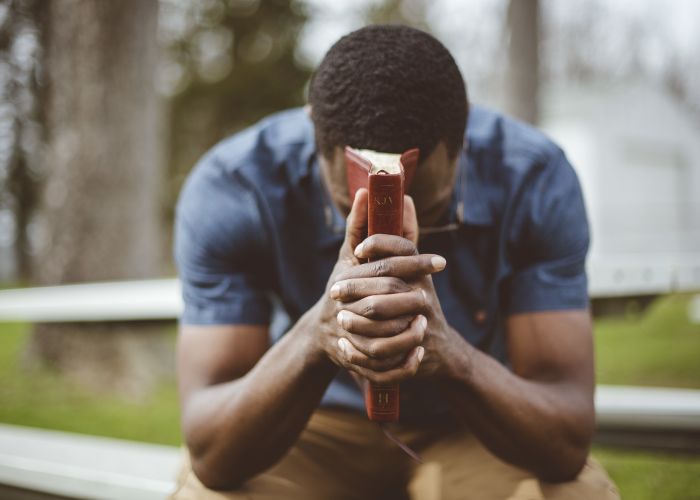 Como a fé pode ajudar a abandonar as drogas?